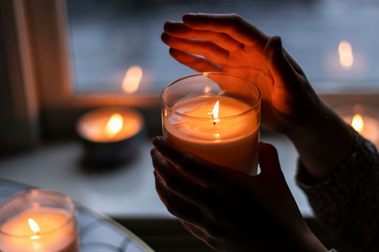 How can candles affect my homes air quality? 💨🏡